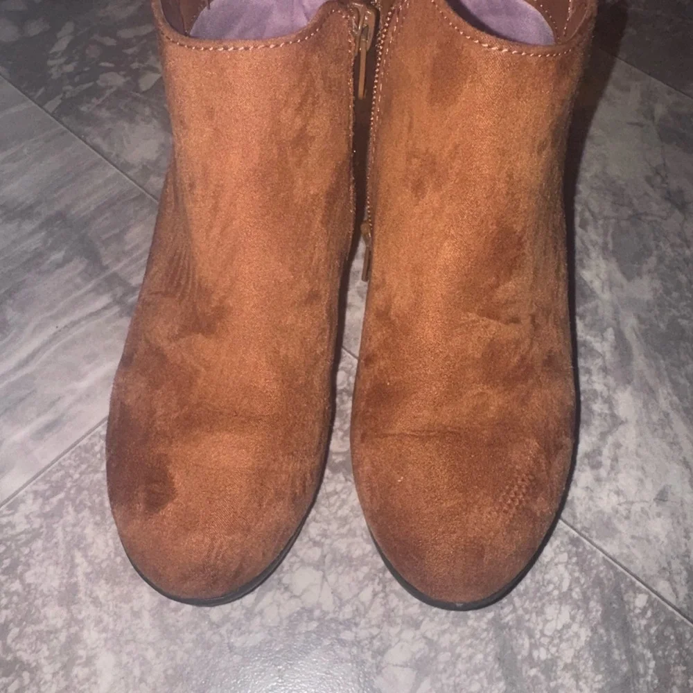 Cat & Jack Girls Opal Brown Ankle Booties Side Zip Size 2
